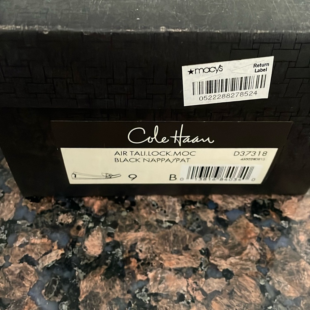 Cole Haan black leather shoe size 9B